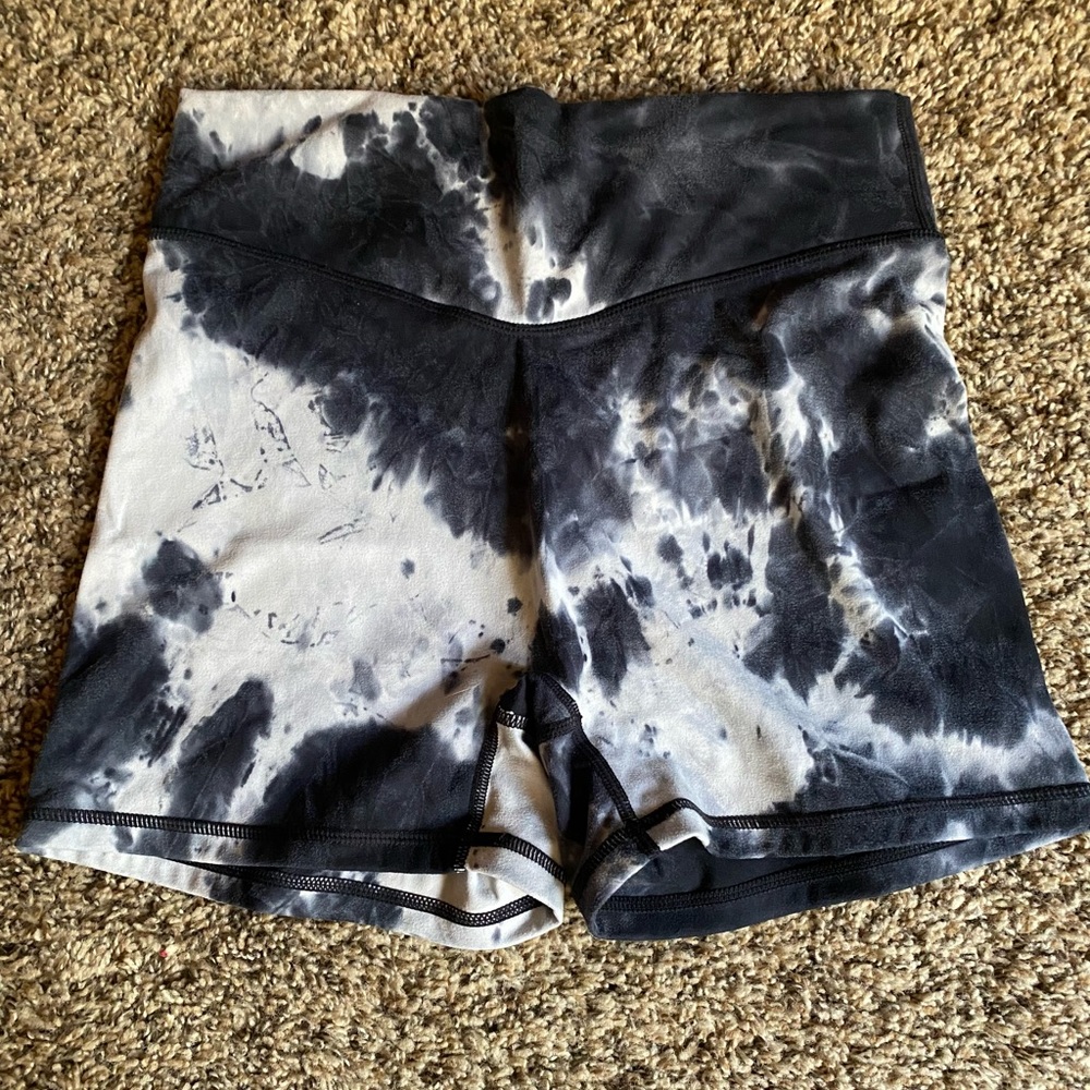 Balance Athletica Cloud Shorts🤍